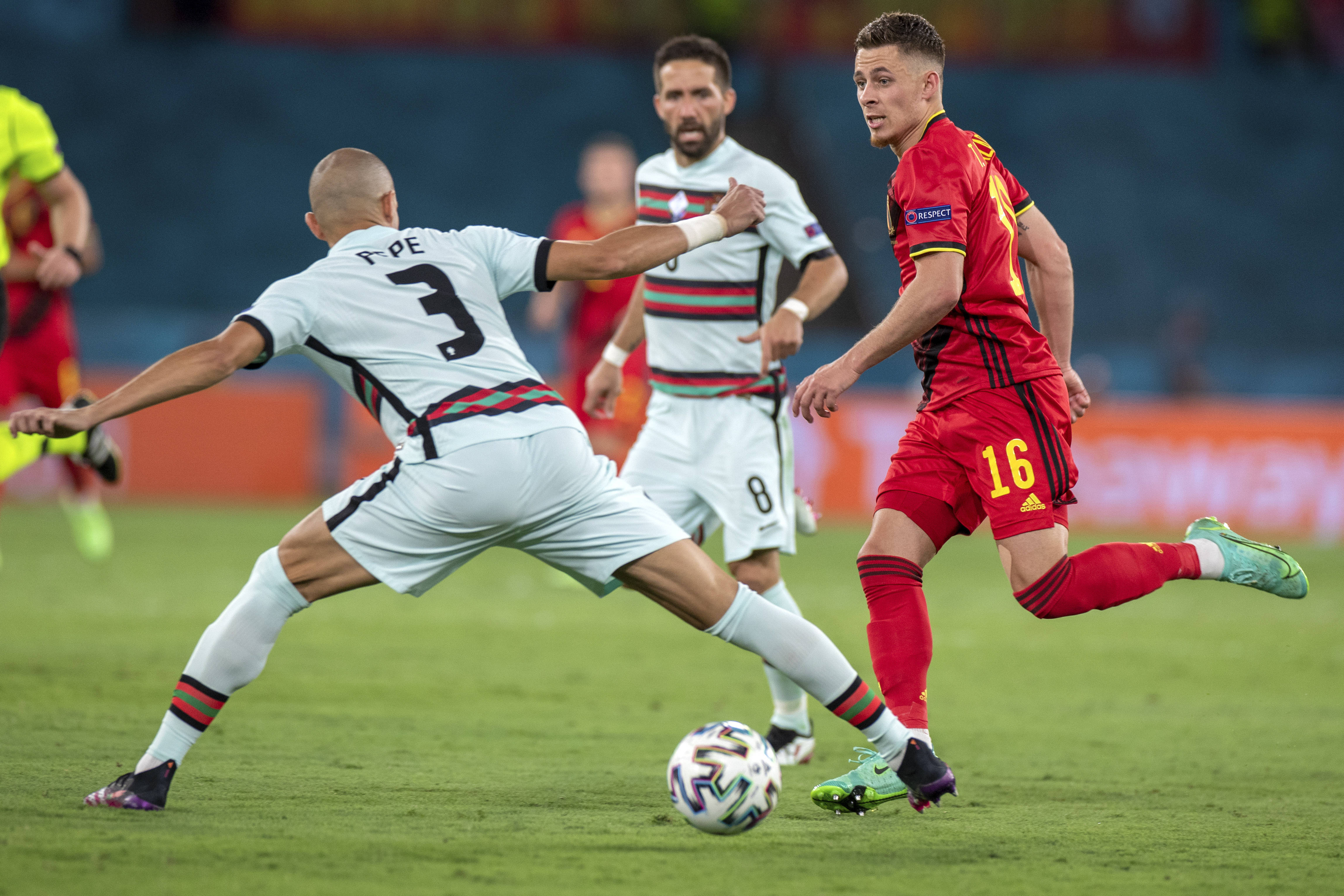 爱游戏入口-包含米兰德比未分胜负，两队实力平分秋色的词条