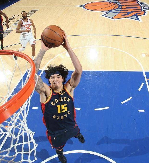 爱游戏官方入口-勇士胜尼克斯东部次轮战局-领先