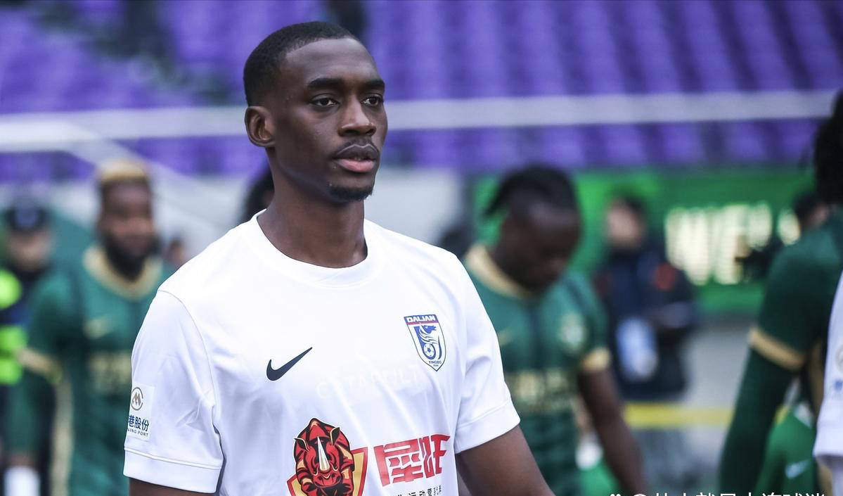 爱游戏在线登录-马赛遭遇延迟比赛，球队备战受阻