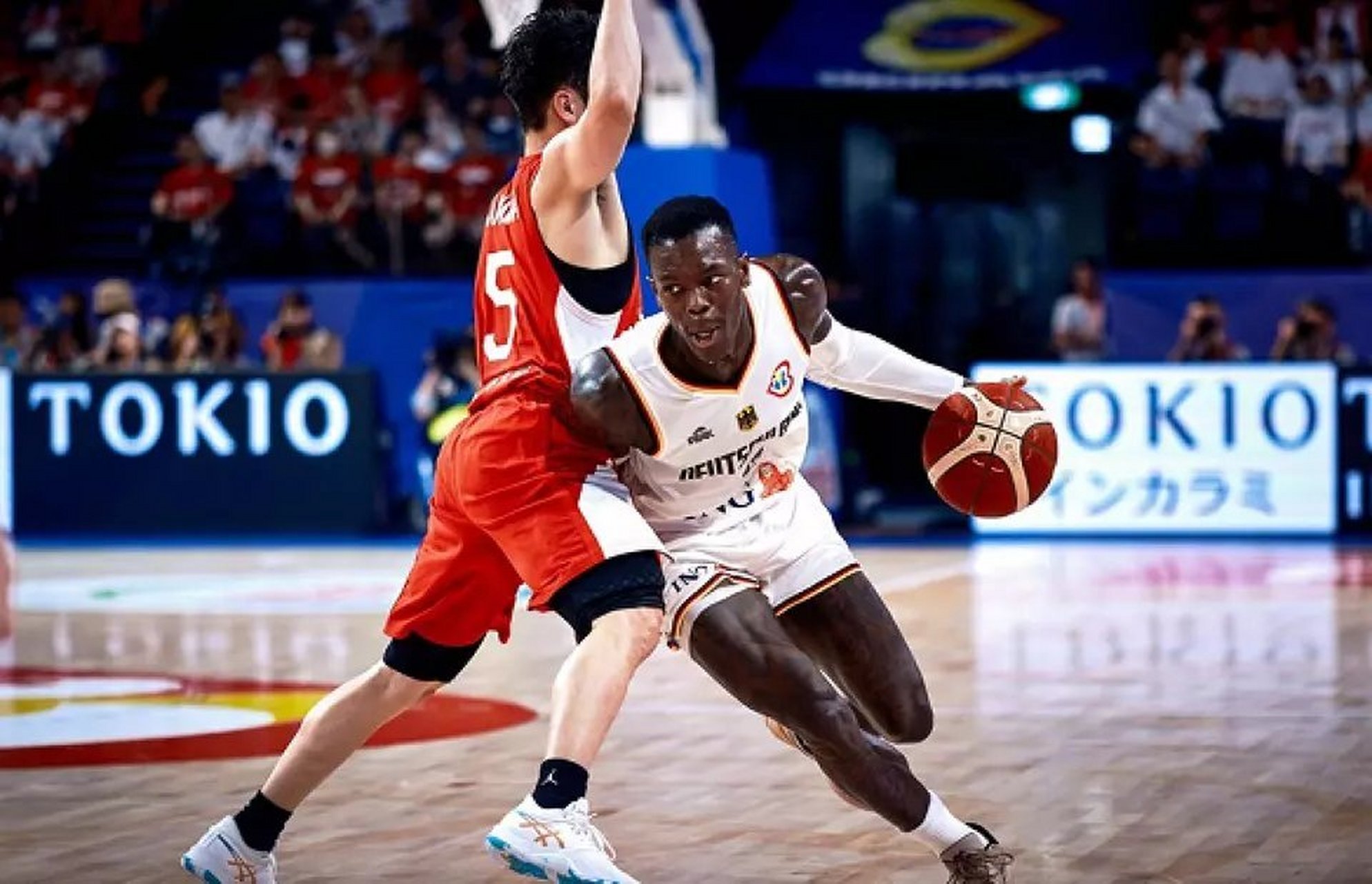 爱游戏中国官网-德国篮球甲级联赛：柏林狂胜对手，取得联赛两连胜