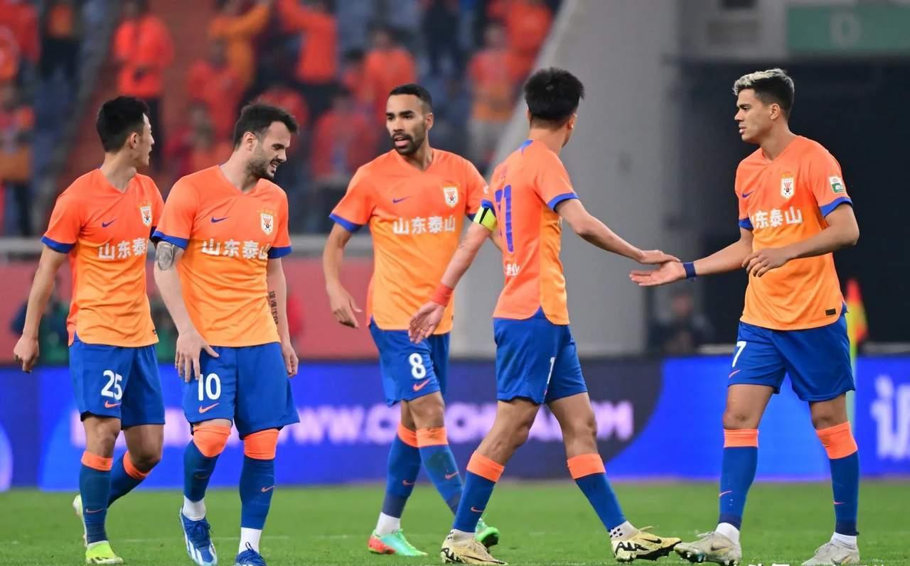 天津泰达主场战平山东鲁能，保持不败