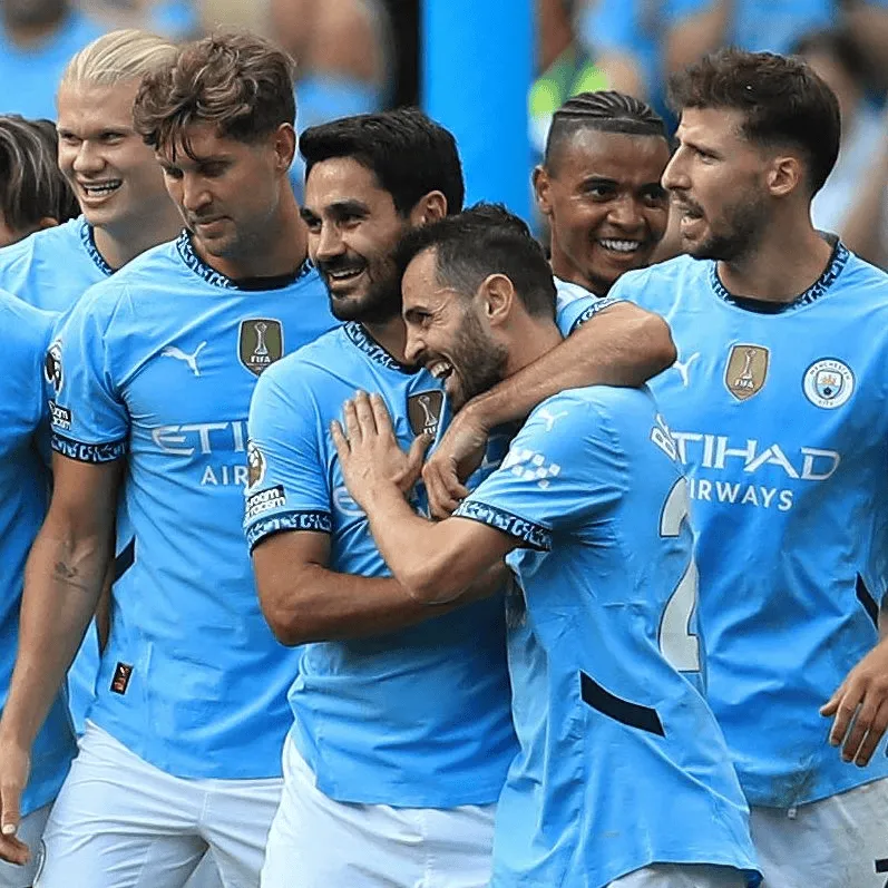 曼城主场轻松获胜,蓝月亮稳坐榜首位置的简单介绍 曼城主场轻松获胜,蓝月亮稳坐榜首位置的简单介绍