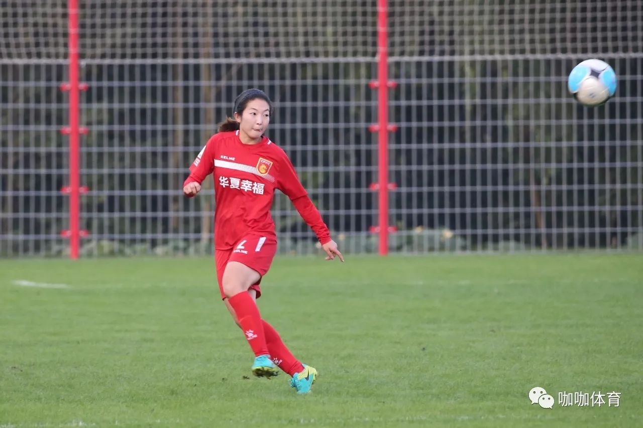 墨尔本女足争夺冠军，斗志昂扬的简单介绍