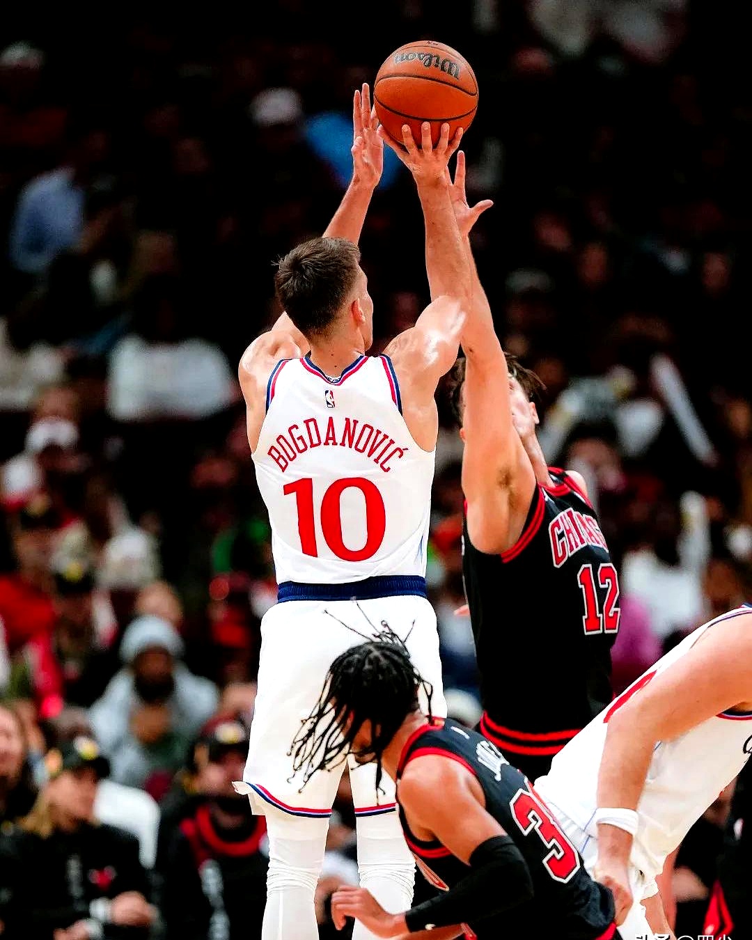 包含顶级球队失去冠军良机防守疏漏成致命伤的词条