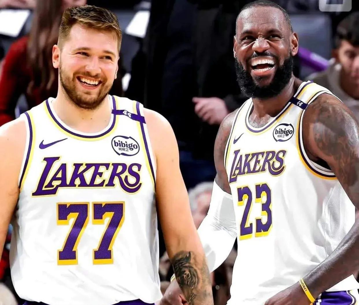 包含费拉拉球员禁区内抢点得手,帮助球队锁定胜局的词条 包含费拉拉球员禁区内抢点得手,帮助球队锁定胜局的词条