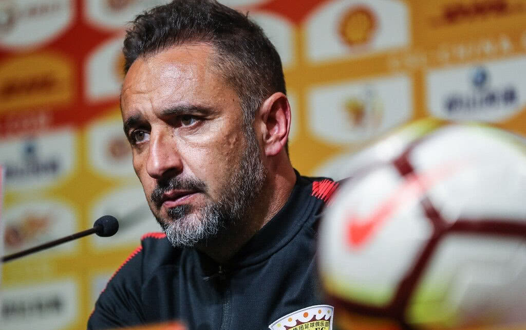 爱游戏在线-上港主教练佩雷拉赛后总结