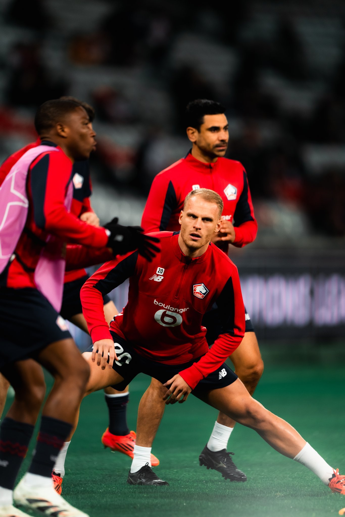 爱游戏亚洲官网-里尔队大比分落败，遭遇连败阴影