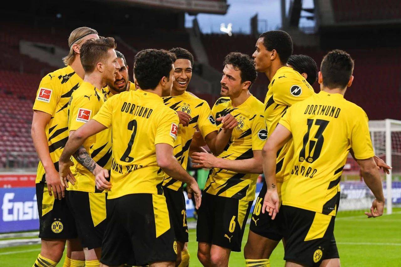 关于多特蒙德主场大胜,稳坐联赛榜首位置的信息 关于多特蒙德主场大胜,稳坐联赛榜首位置的信息