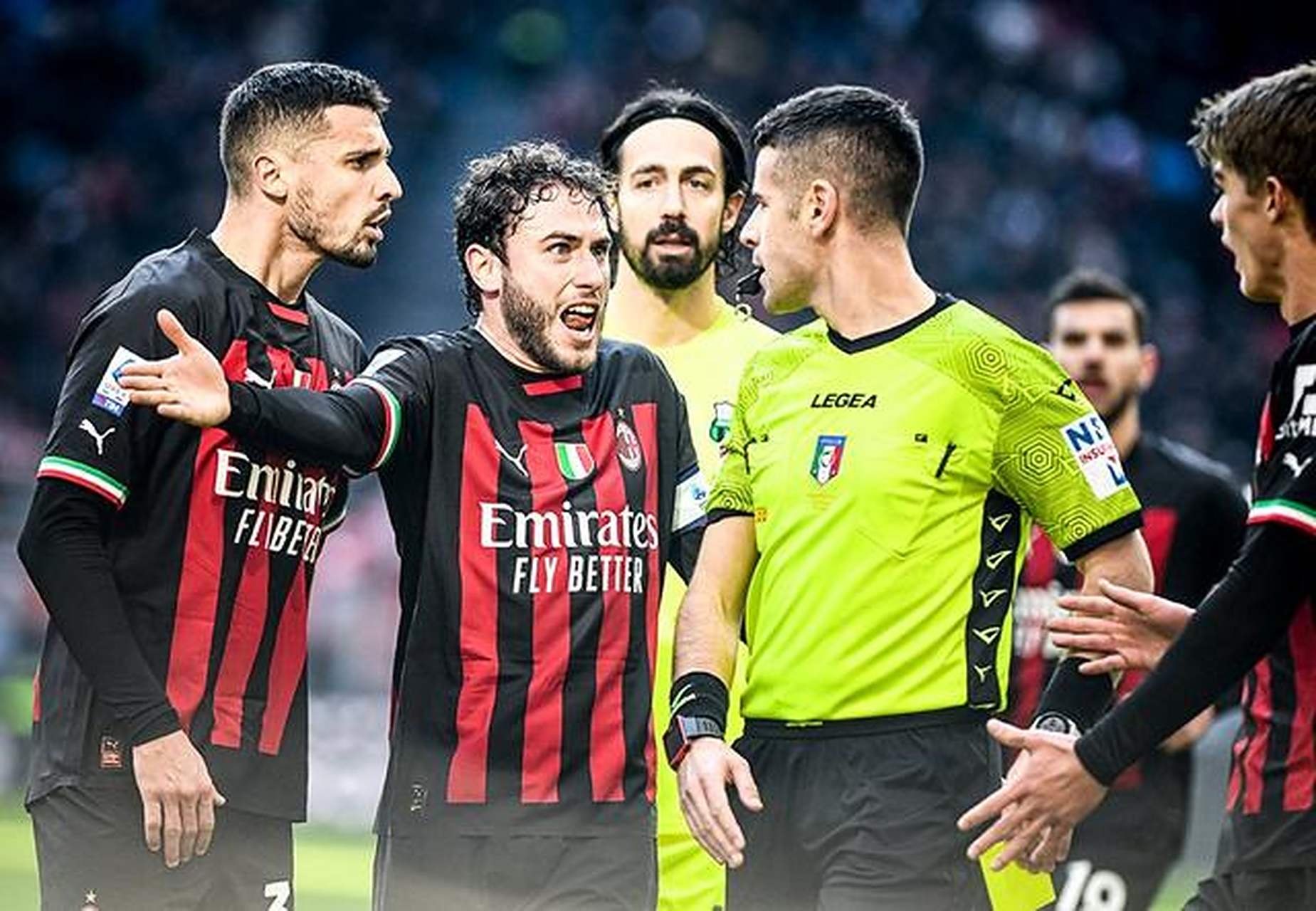 AC米兰客场不敌对手，球队陷入危机