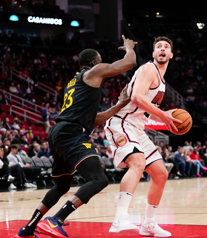 爱游戏体育官网-包含雄鹿队凭借凌厉进攻，客场力克对手锁定下一轮晋级的词条