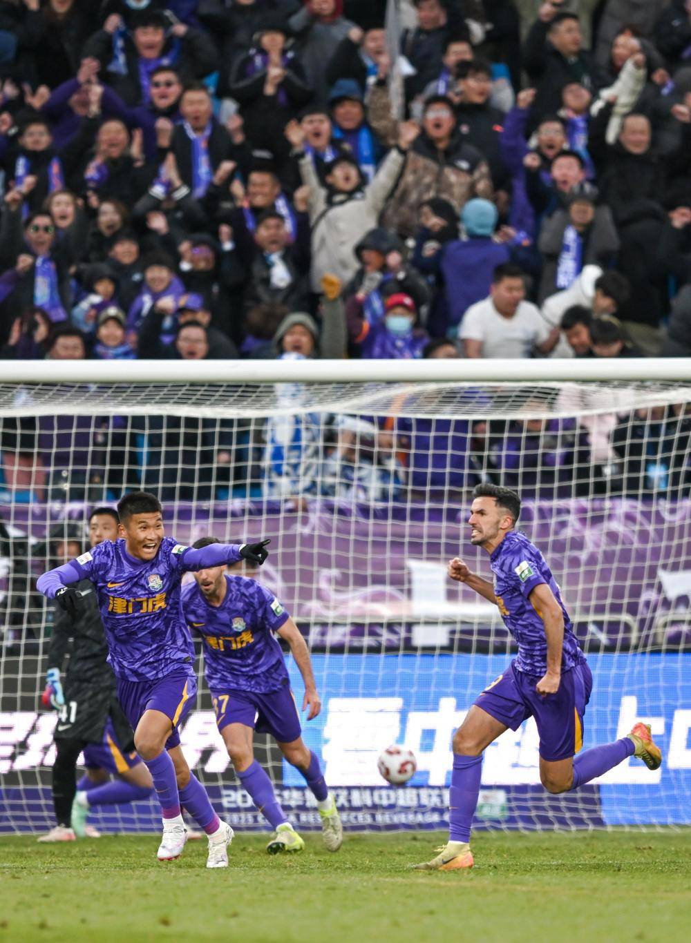 爱游戏入口-中超球队客场连败，赛季前景堪忧