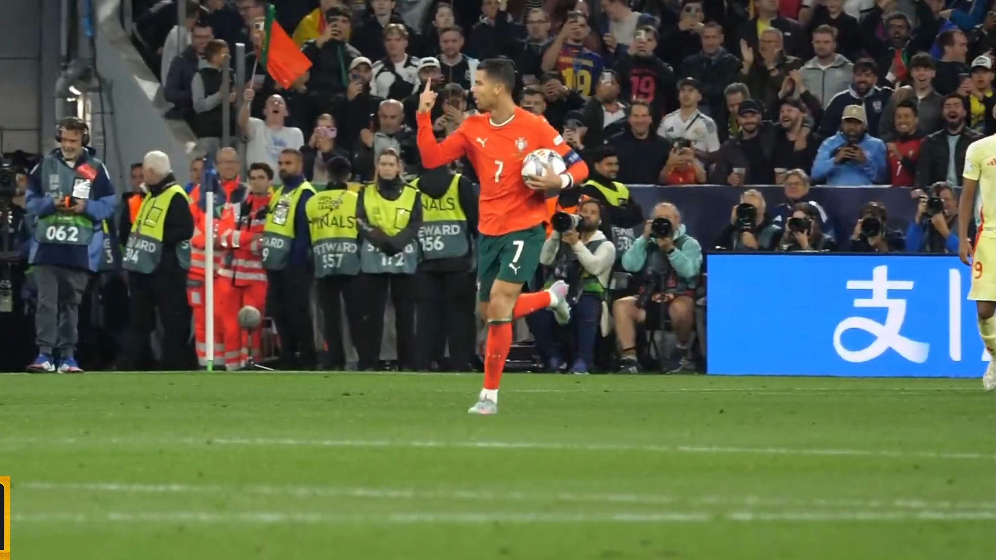 爱游戏登录-关于精彩足球比赛：全球体坛瞩目一幕的信息