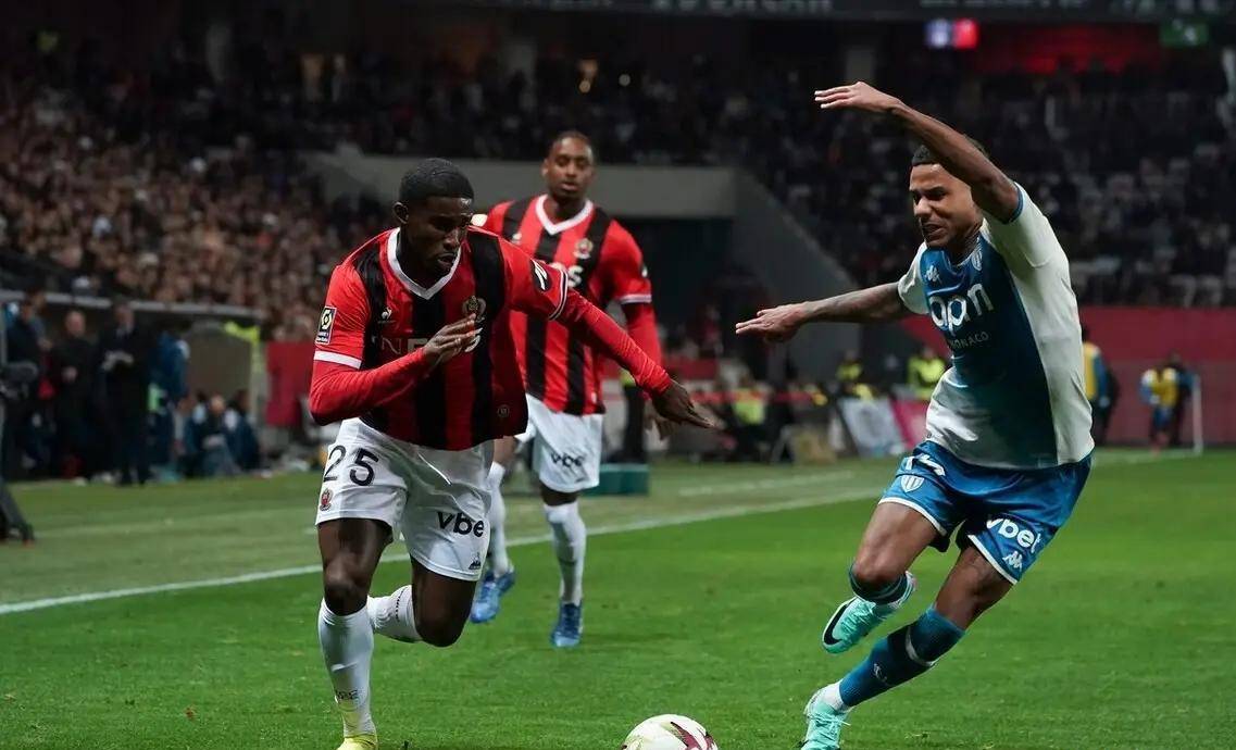 关于里昂客场大胜摩纳哥,取得三连胜的信息 关于里昂客场大胜摩纳哥,取得三连胜的信息