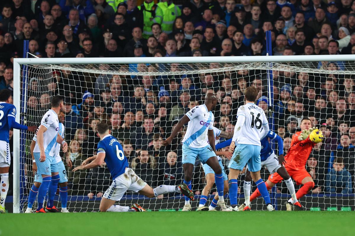 爱游戏app-关于热刺连败，英超前途动摇不安的信息