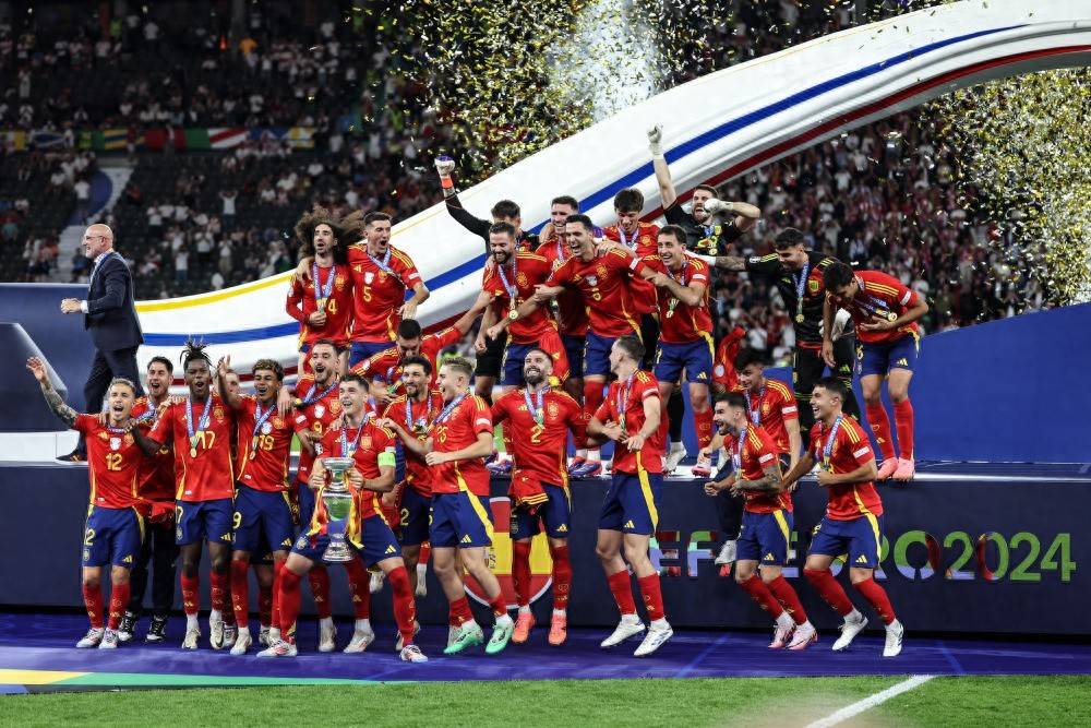 欧洲杯夺冠球队国内联赛踢风暴,称霸的简单介绍 欧洲杯夺冠球队国内联赛踢风暴,称霸的简单介绍