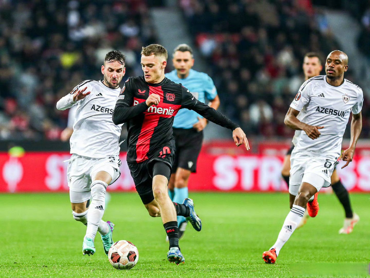 雷恩队主场大胜对手,豪取三分登上积分榜 雷恩队主场大胜对手,豪取三分登上积分榜