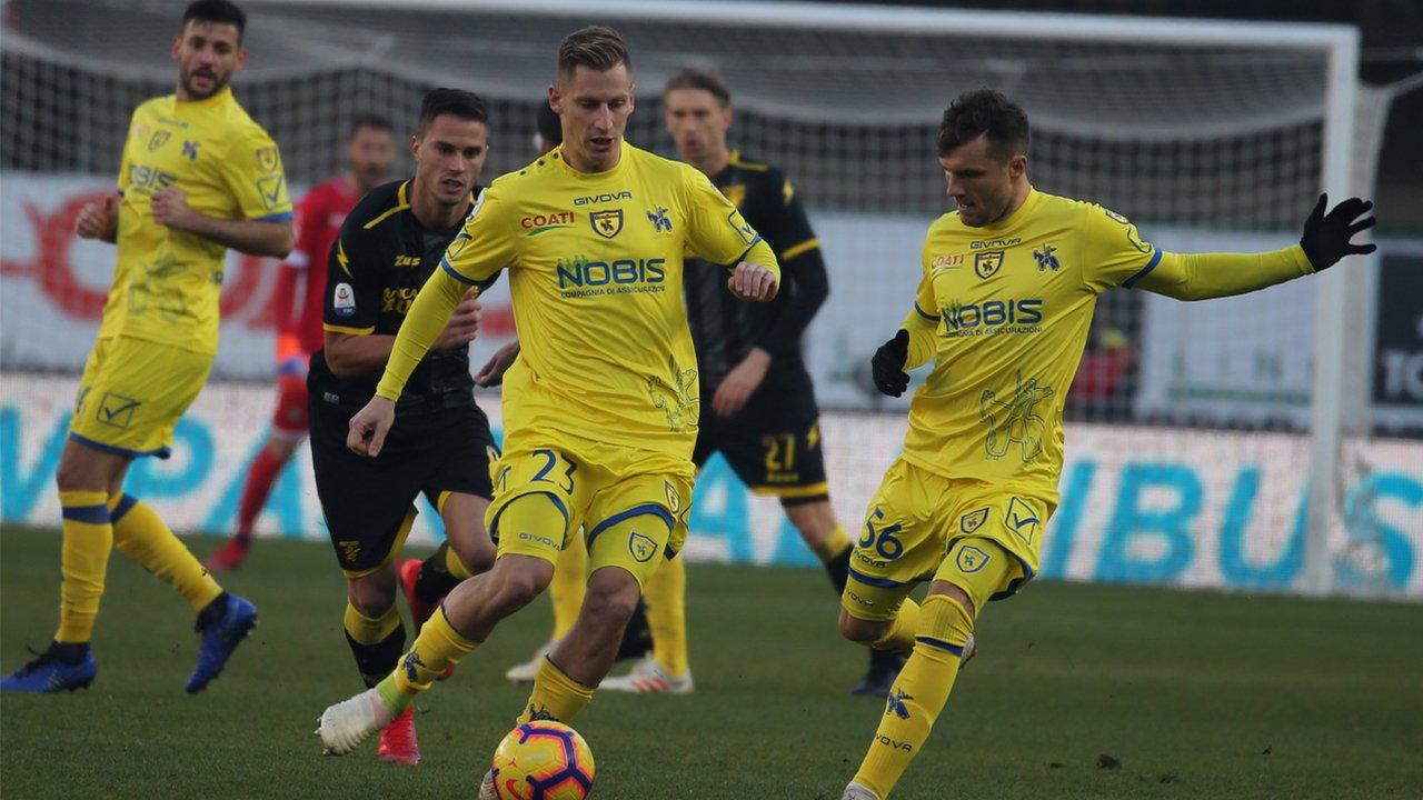 爱游戏入口-包含切沃主场不敌罗马，保级形势岌岌可危的词条