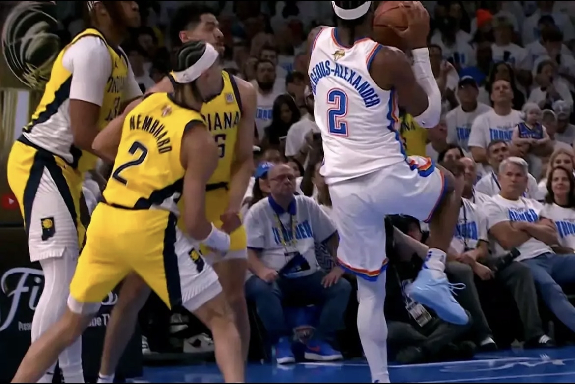 猛龙主场不敌步行者,遭连败 猛龙主场不敌步行者,遭连败