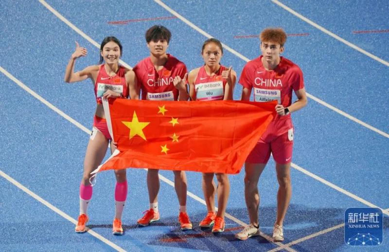 中亚代表队在比赛中获得胜利 中亚代表队在比赛中获得胜利