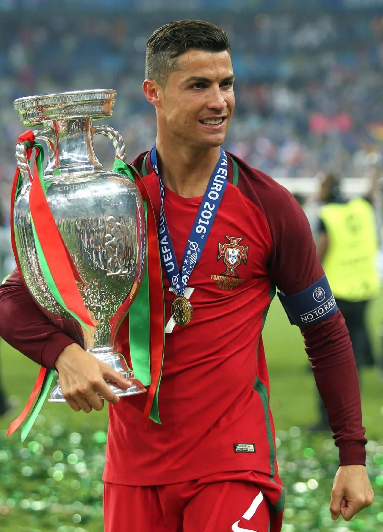 克罗地亚绝杀晋级,惊险赢得胜利 克罗地亚绝杀晋级,惊险赢得胜利