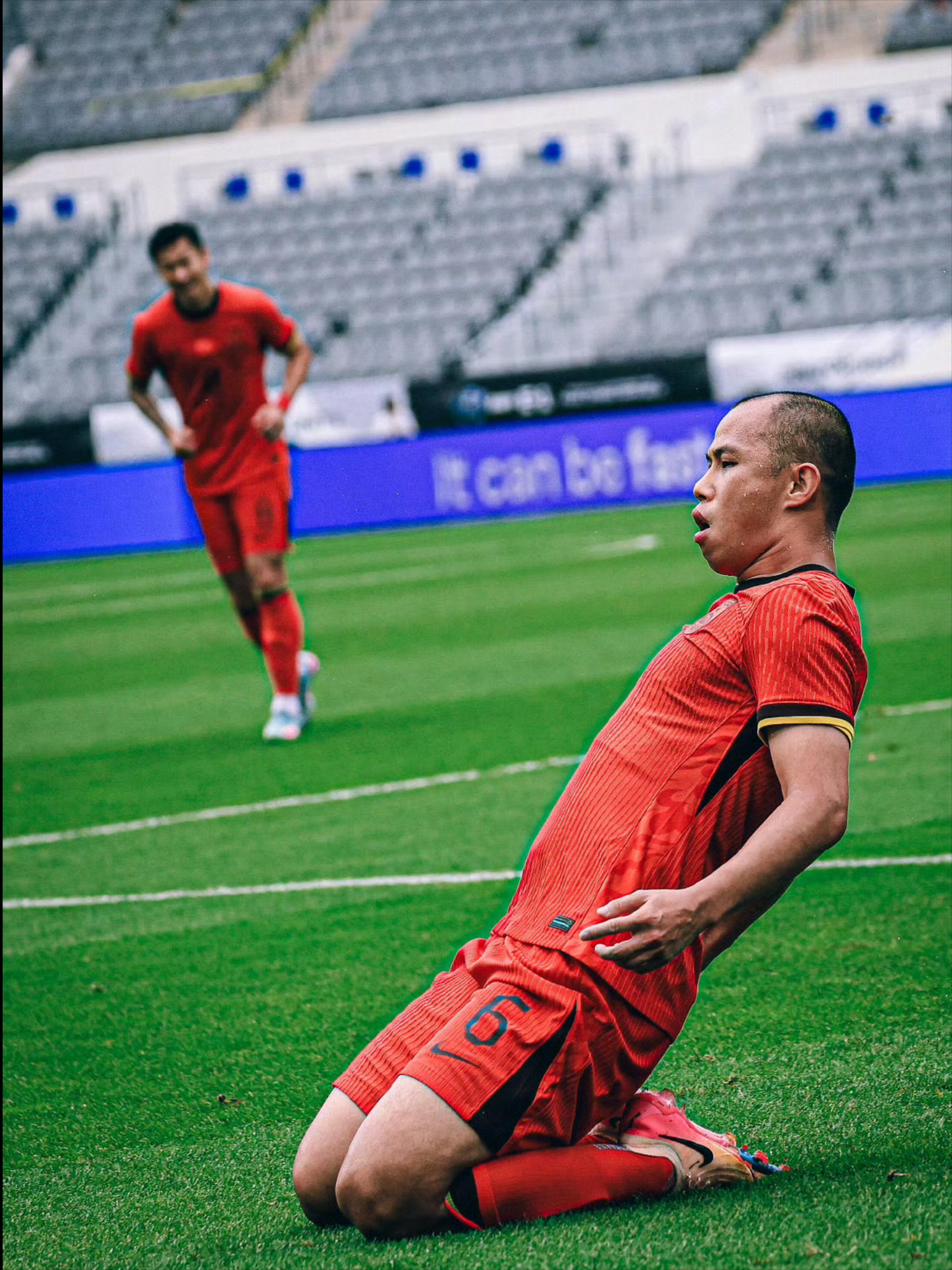 球队训练积极有致,战术得当冲冠的简单介绍 球队训练积极有致,战术得当冲冠的简单介绍