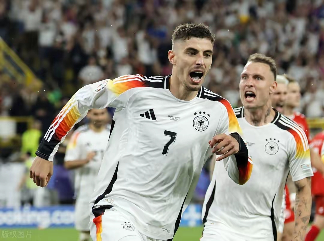 爱游戏入口-意大利队门将神勇，瑞士队遭遇尴尬失利